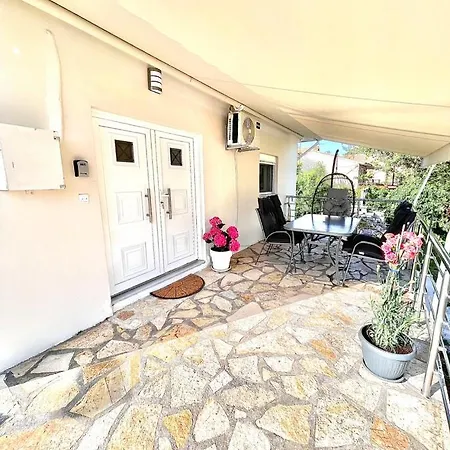 Villa Woodhome Kalamítsi