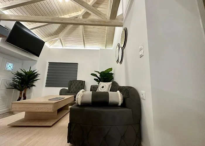 Woodhome * Kalamitsi (Lefkada)